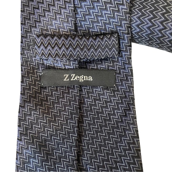 Z Zegna Black and Gray Zigzag Tie - Picture 5 of 7